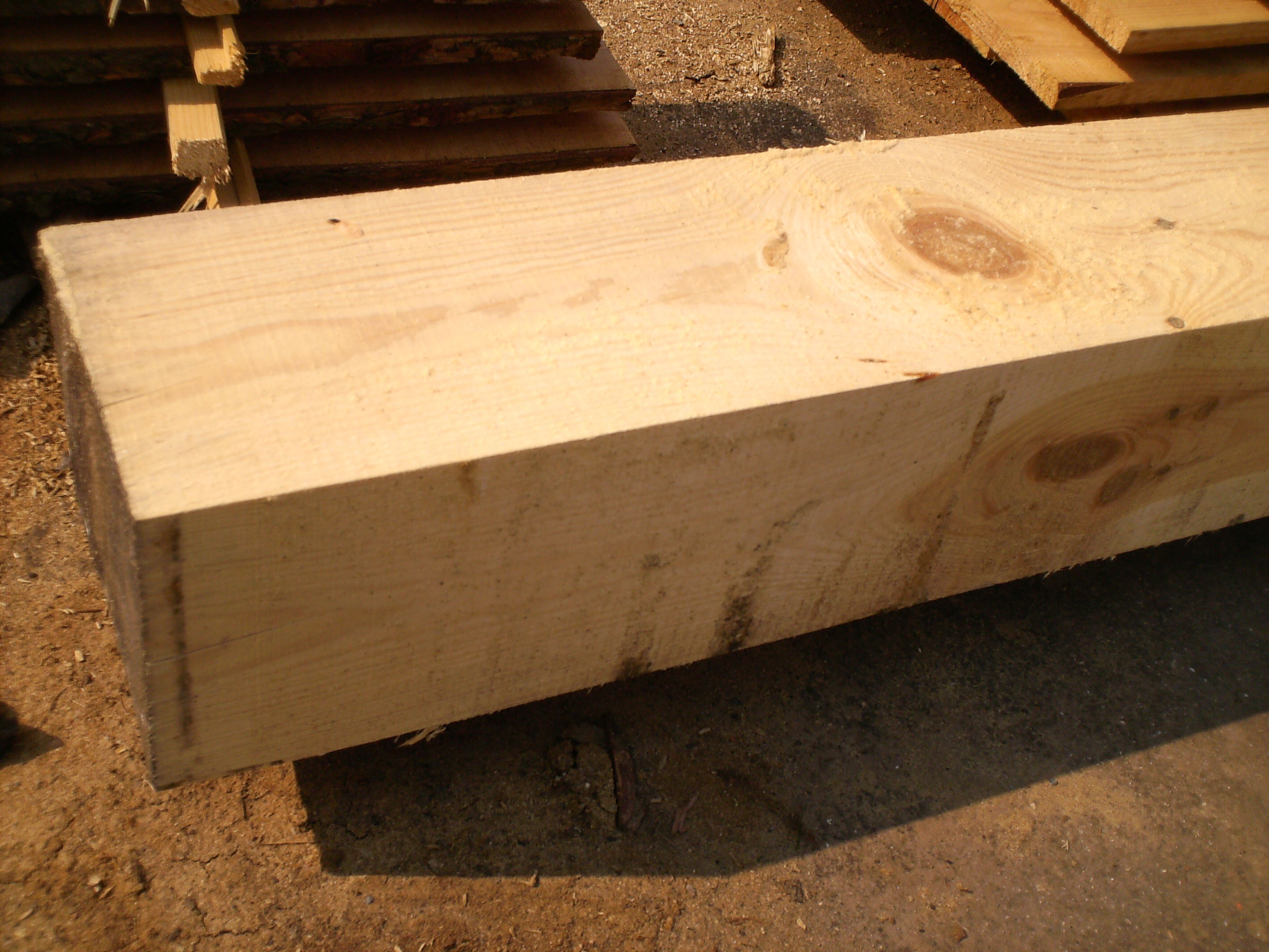 Poutre vieux bois non traité section 20cm et + long 10M et +